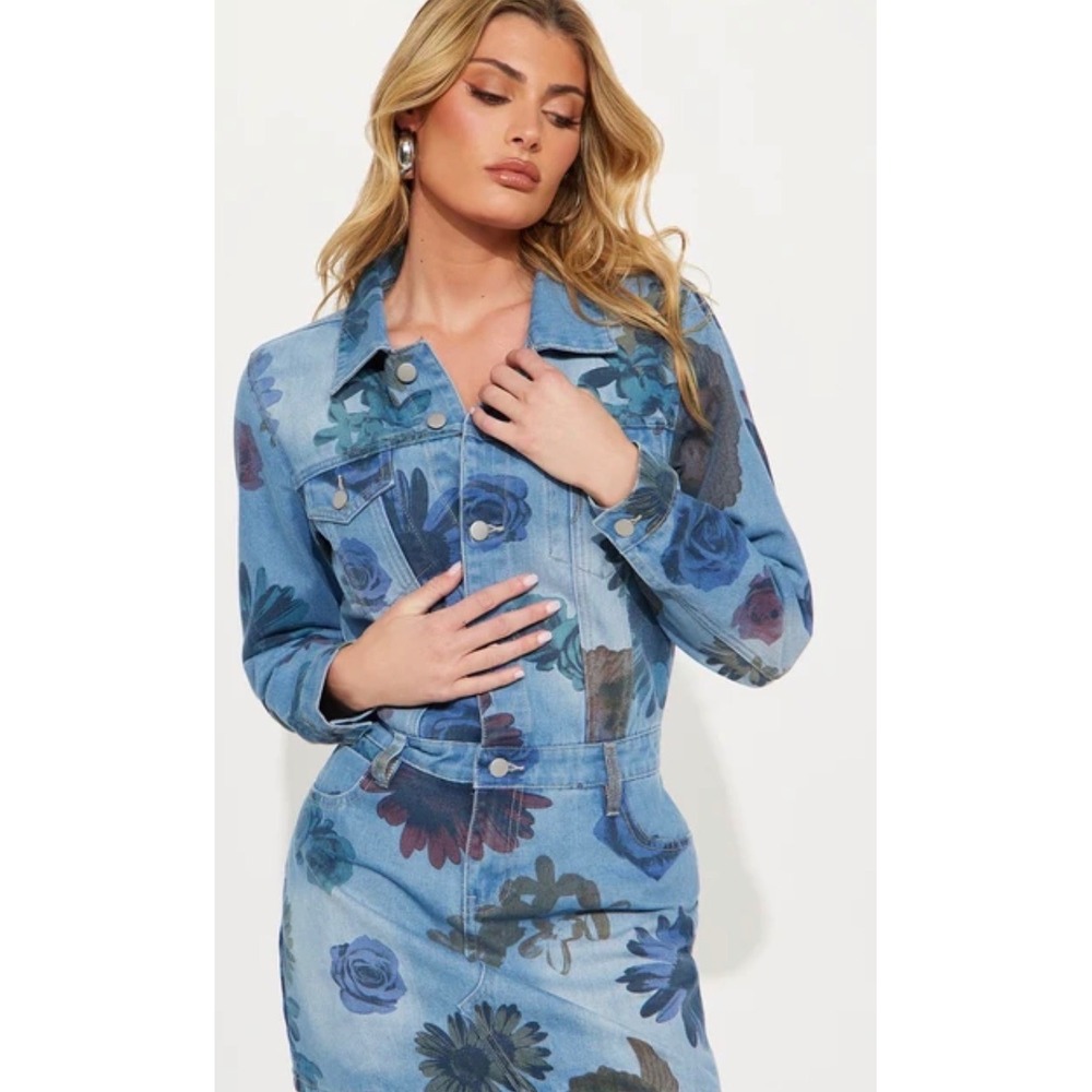 Fashion Nova Field of Daisies Denim Mini Dress Blue Floral Cherub Small NEW